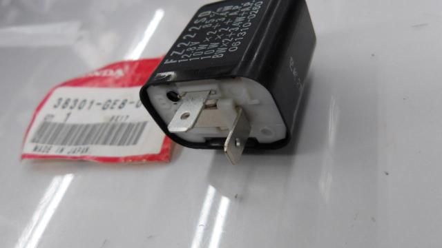 Honda genuine
Relay COMP turn signal (DENSO)
2-pole