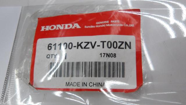 Honda genuine
Front fender (green)
Super Cub 50 (AA04)