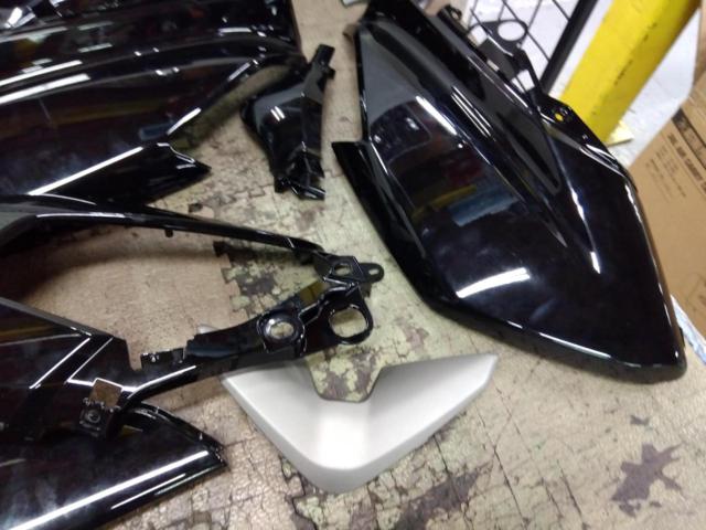 2YAMAHA NMAX125純正外装セット