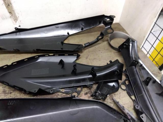 2YAMAHA NMAX125純正外装セット