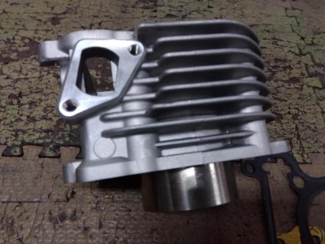 2 manufacturer unknown
Engine cylinder