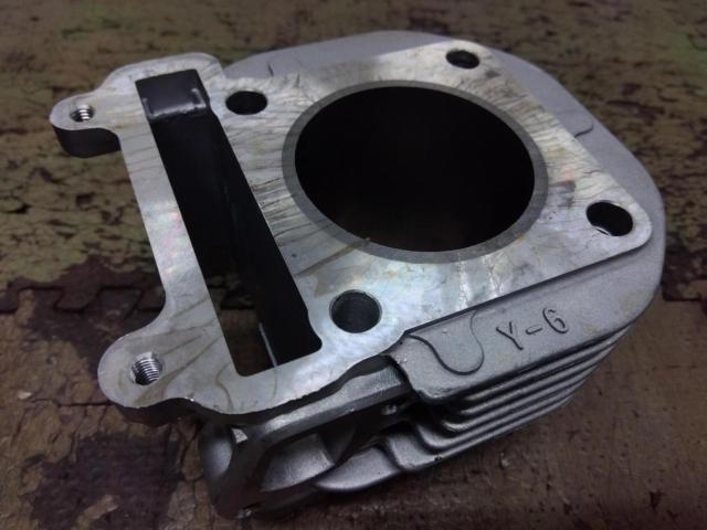 2 manufacturer unknown
Engine cylinder