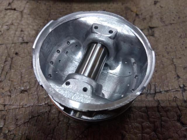 2 manufacturer unknown
Engine cylinder