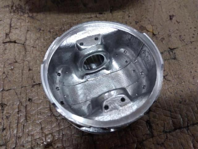 2 manufacturer unknown
Engine cylinder