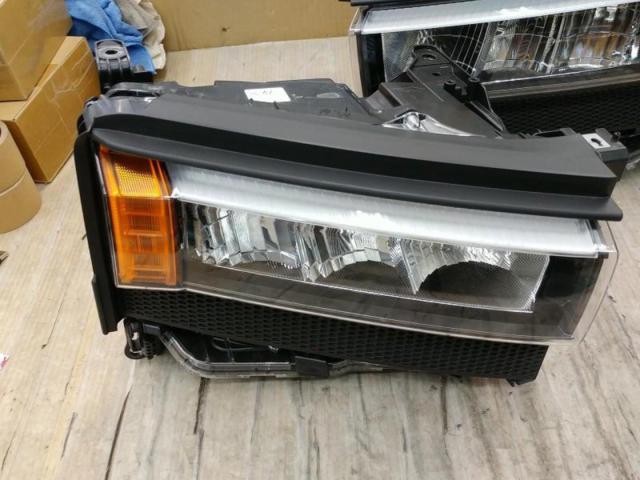 TOYOTA純正ヘッドライト