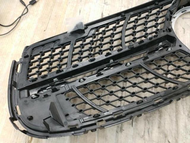 メルセデス純正 フロントグリル