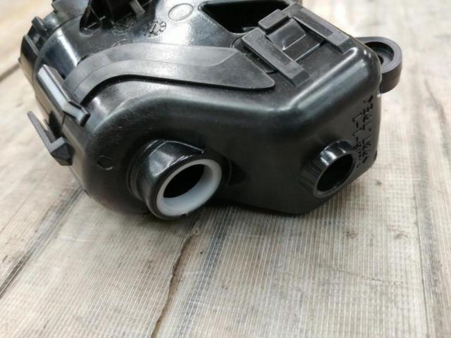 MAZDA genuine
Actuator