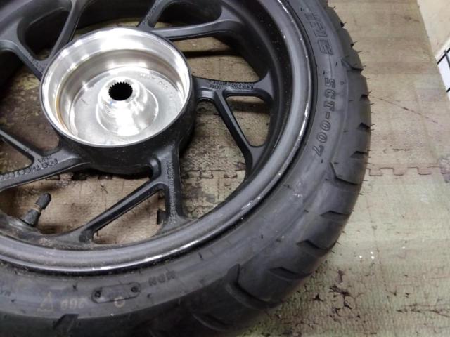 2HONDA Vario160純正リアタイヤホイールセット