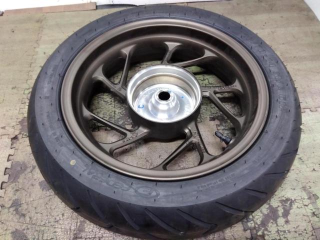 6HONDA VARIO160純正リアタイヤホイールセット