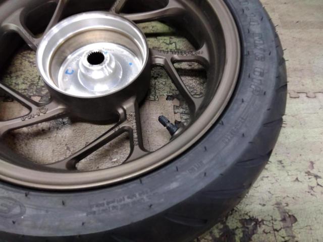 6HONDA VARIO160純正リアタイヤホイールセット