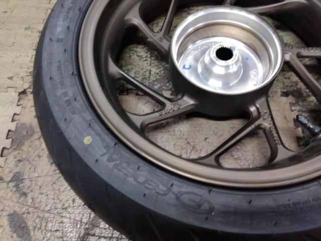 6HONDA VARIO160純正リアタイヤホイールセット