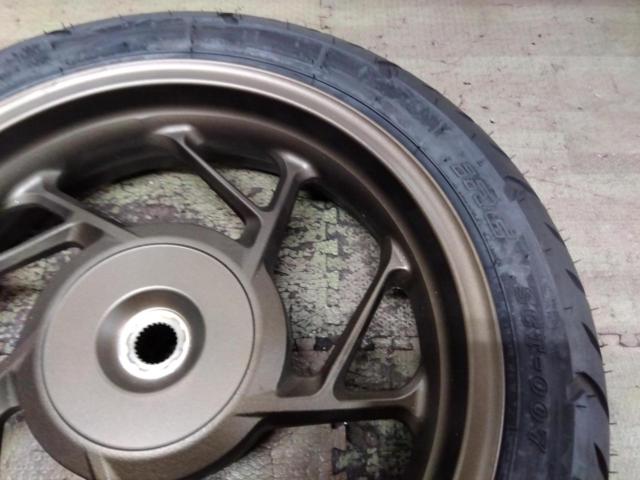 6HONDA VARIO160純正リアタイヤホイールセット