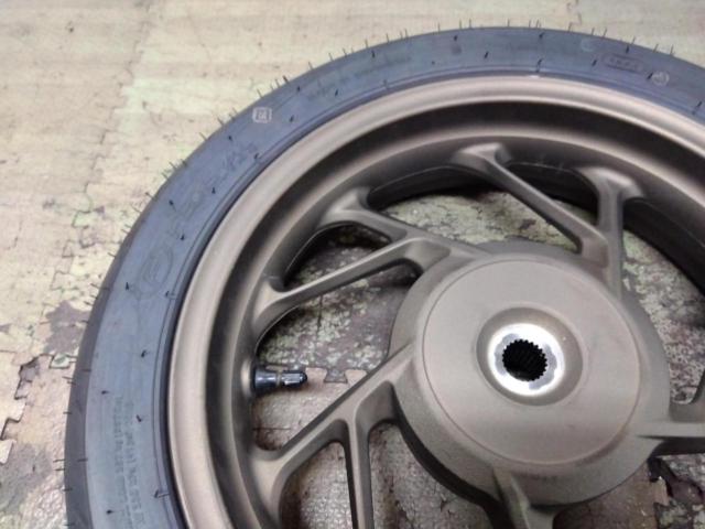 6HONDA VARIO160純正リアタイヤホイールセット