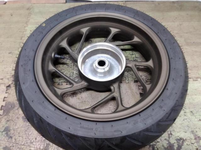6HONDA VARIO160純正リアタイヤホイールセット