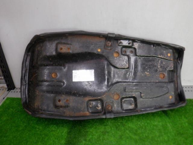 8SUZUKI GS400純正シート