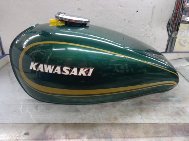 KAWASAKI(カワサキ) Z750D1外装SET (タンク・サイドカバー・シート 