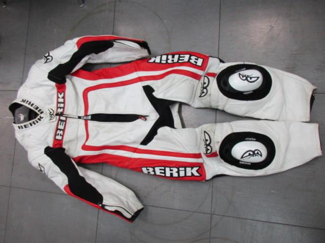 BERIK 革ツナギ ホワイト/ブラック XS 著しく 