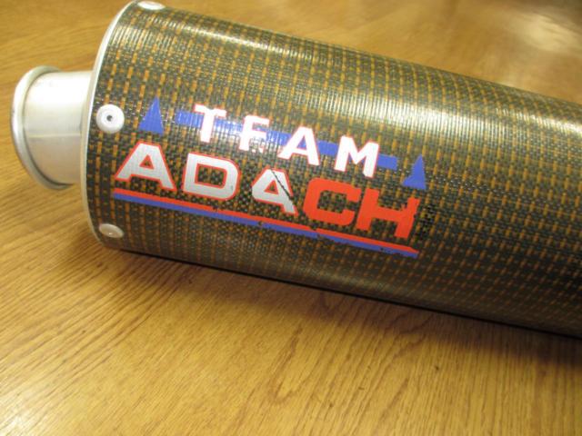 TEAM ADACHI ケブラーカーボンスリップオンサイレンサー | 中古品 | アップガレージ 名古屋中川店 | バイク用品 マフラー ...
