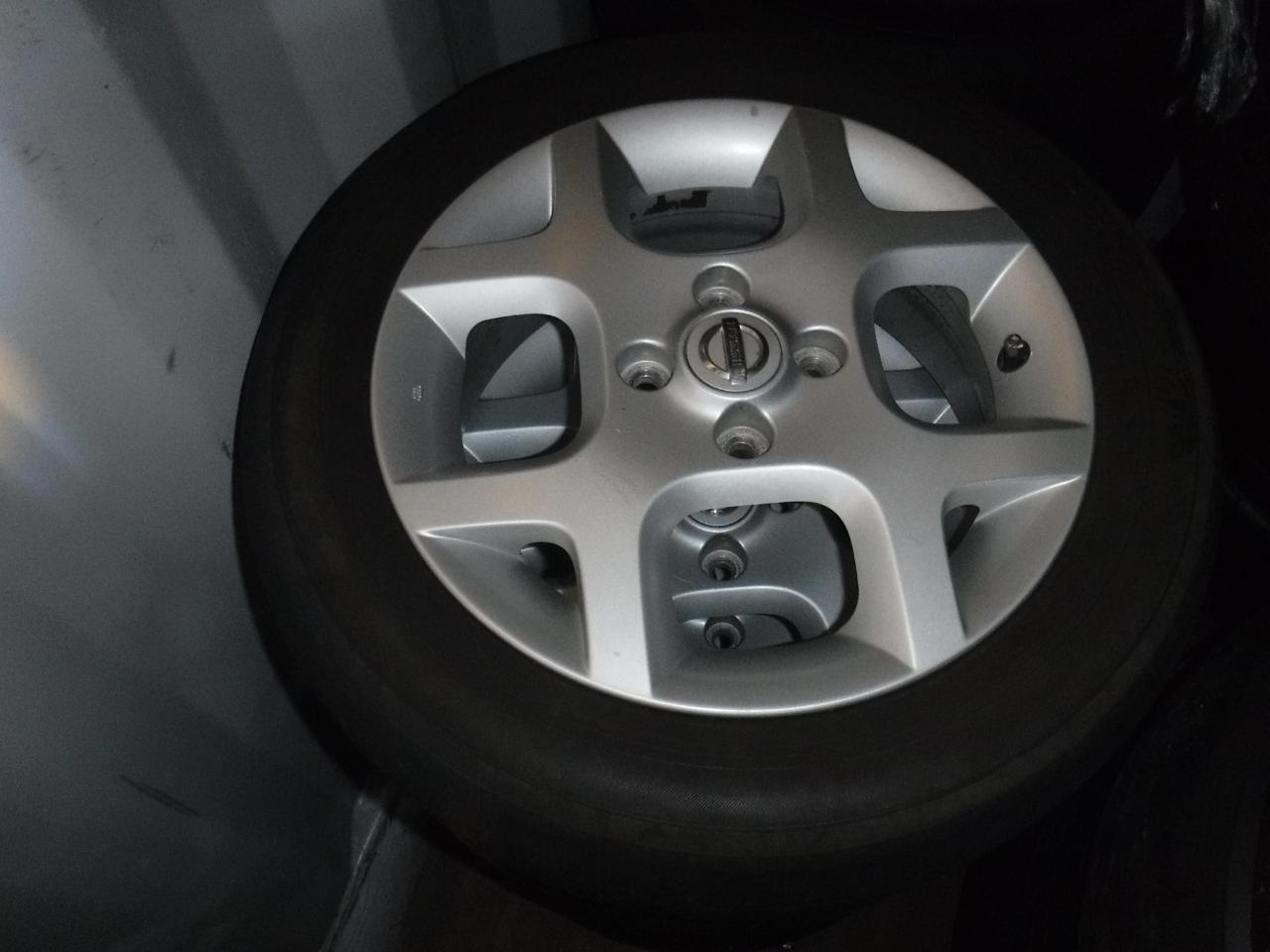 前後でタイヤ違うのでお買い得☆ ワッフルホイール♪】 NISSAN Z11 