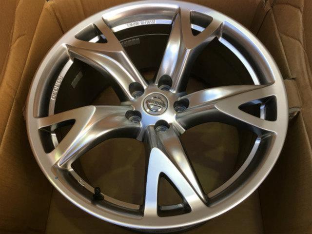 日産純正(NISSAN) 日産 Z34 フェアレディZ バージョンS純正 RAYS製 19 
