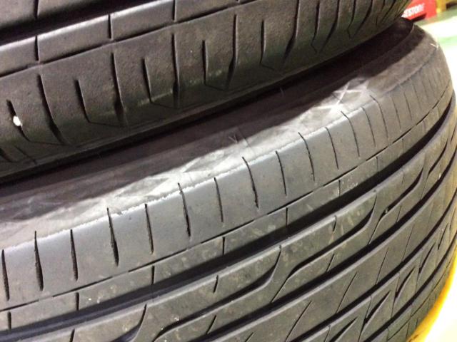 BRIDGESTONE REGNO GR-XI 215/55R17 タイヤのみ4本 | 目立った傷や汚れ 