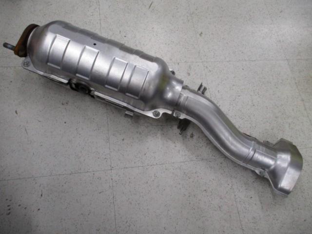 三菱純正(MITSUBISHI) ランサーエボリューションX/CZ4A純正触媒 | カー 