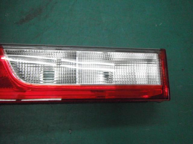 右(RH)】スズキ純正(SUZUKI) 純正テールランプ【エブリィワゴン DA17W 