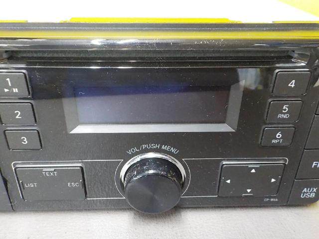 TOYOTA 2DIN純正異形オーディオ 08600-00P10