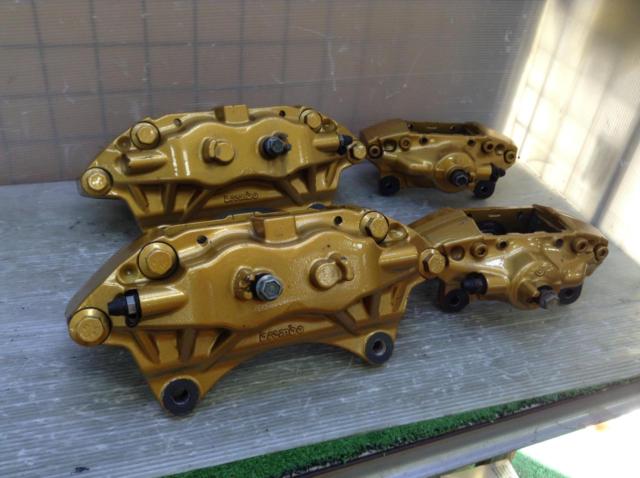 SUBARU GDBインプレッサ純正bremboキャリパー ゴールド 金キャリ 