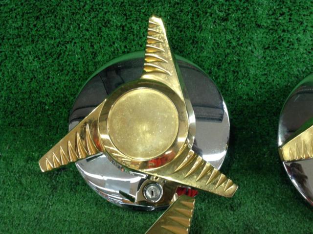 ロードスターワイヤー スピンナーセンターキャップ | カー用品 タイヤ 
