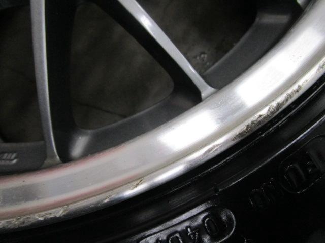 RAYS (Rays)
VOLK
RACING (Volk
Racing)
LE37
K
Gunmetallic / diamond cut
+
MICHELIN (Michelin)
PilotSPORT
Four