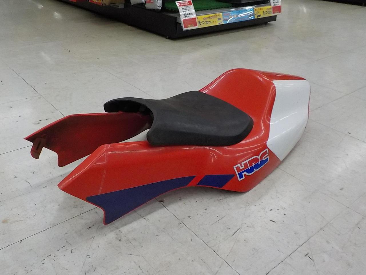 nsr50リアカウル 新品未使用 レア シートカウル テールカウル 限定 