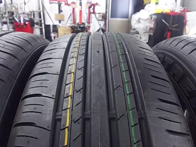 【値下げしました】DUNLOP GRANDTREK PT30 225/60R18 タイヤ4本セット