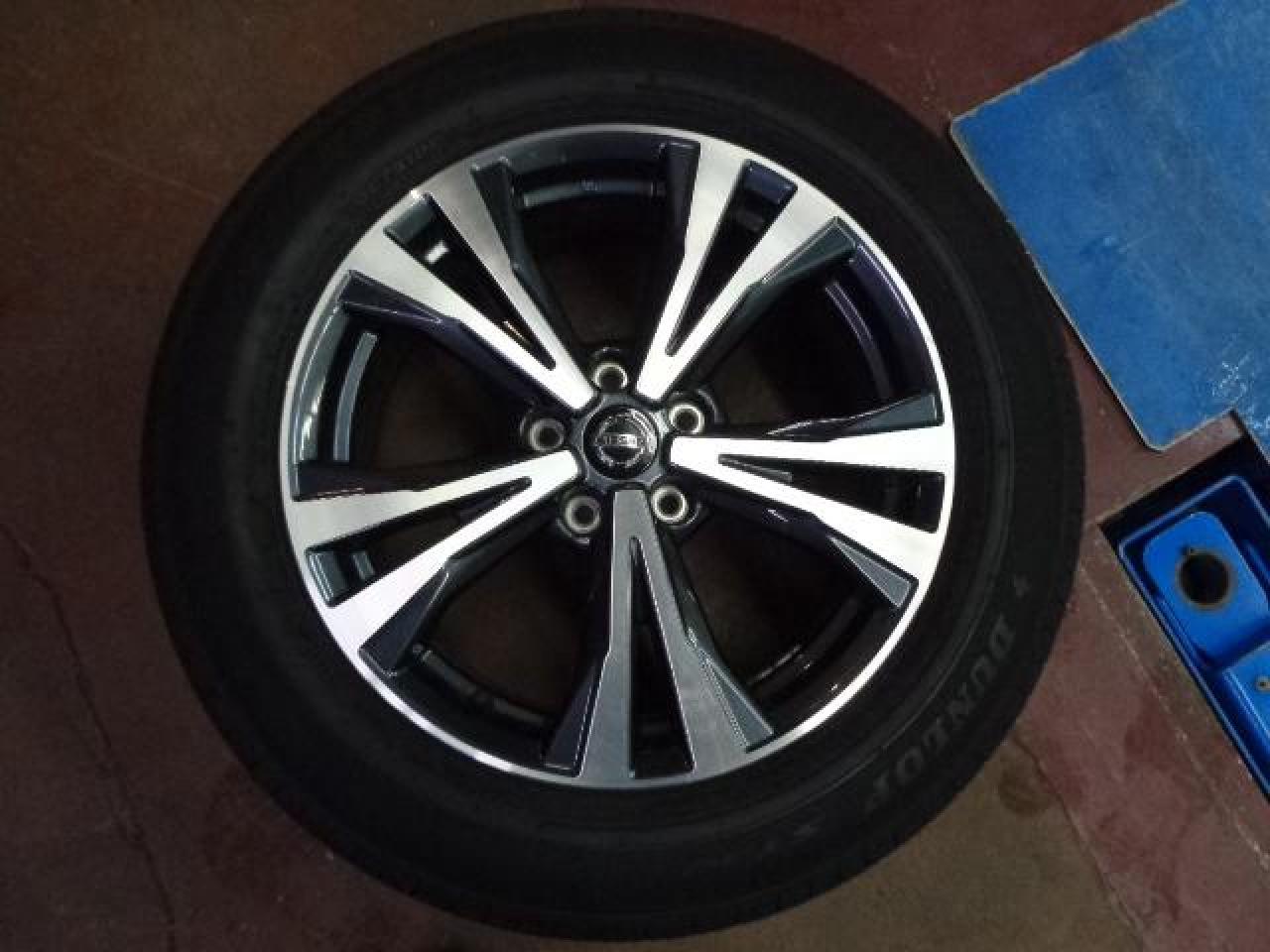 日産 T32 エクストレイル20Xi純正ホイール + DUNLOP GRANDTREK ST30 