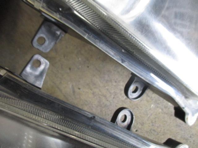 大幅値下げ!RX2006-1025 ダイハツ(DAIHATSU) L175/L185 ムーヴカスタム前期純正 HIDヘッドライト 左右セット
