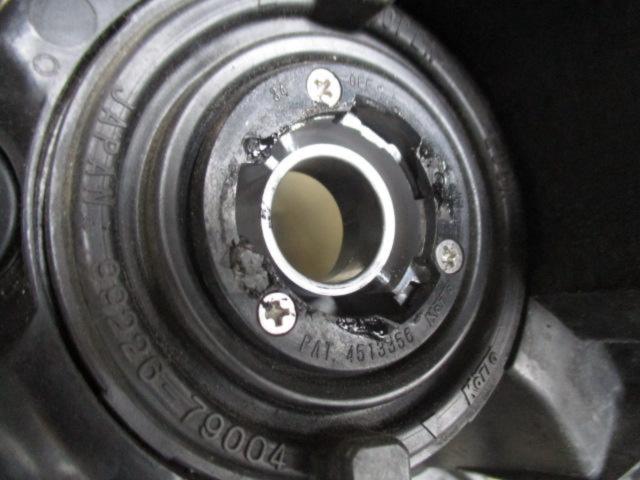 大幅値下げ!RX2006-1025 ダイハツ(DAIHATSU) L175/L185 ムーヴカスタム前期純正 HIDヘッドライト 左右セット