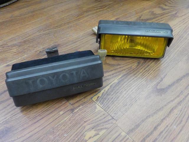 当時物】TOYOTA純正オプション オートカバー ハロゲンフォグランプ 