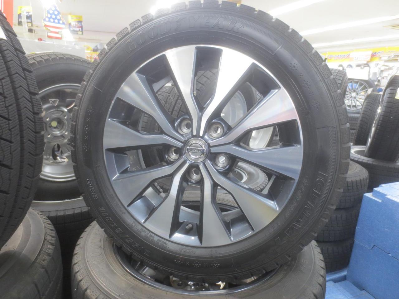 日産(NISSAN) C27 セレナ ハイウェイスター純正 + GOODYEAR ICE NAVI7 