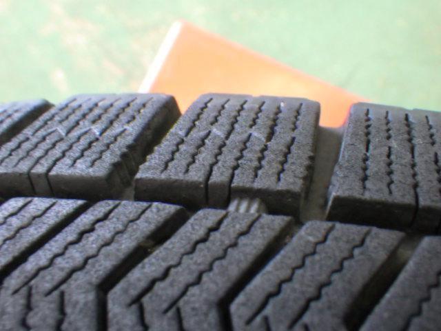 棚A NI2101-9019 BRIDGEDSTONE BLIZZAK VRX 2本セット