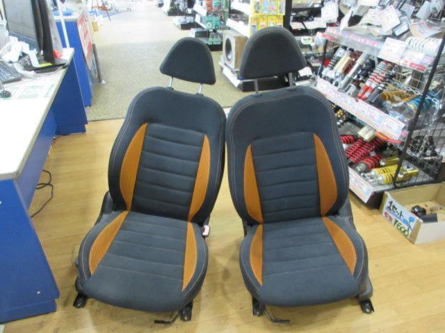 NISSAN(ニッサン) マーチ K12 SRグレード純正シート 左右セット | やや 