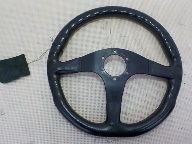 MOMO SPORT ステアリング TYP D35