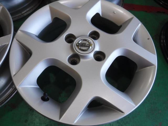 NISSAN キューブ 純正ホイール