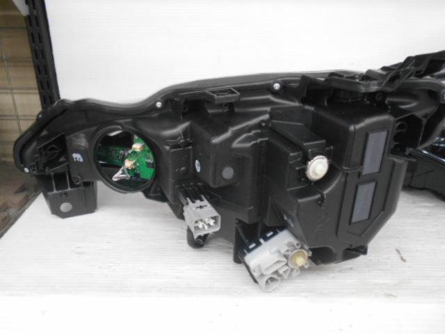 トヨタ純正(TOYOTA) 86(ZN6) 後期純正 LEDヘッドライト | 目立った傷や 