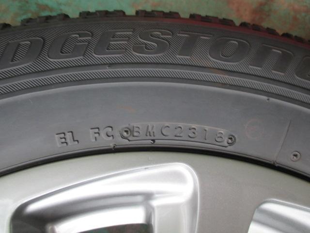 BRIDGESTONE(ブリヂストン) BALMINUM(バルミナ) TR10  + BRIDGESTONE(ブリヂストン) BLIZZAK VRX 4本セット