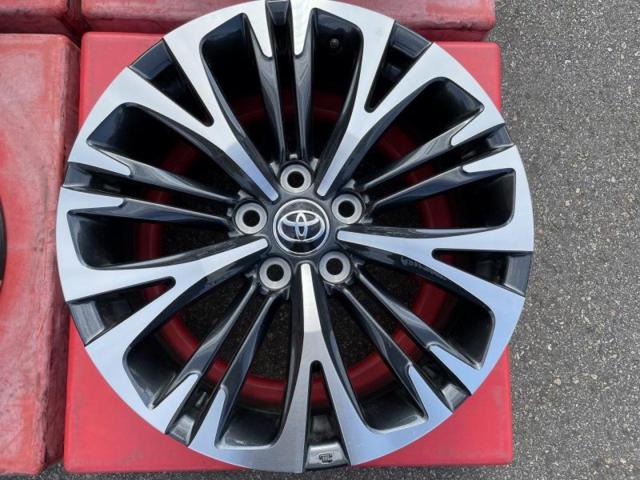トヨタ純正(TOYOTA) ヤリスクロス純正アルミ | 目立った傷や汚れ無し 