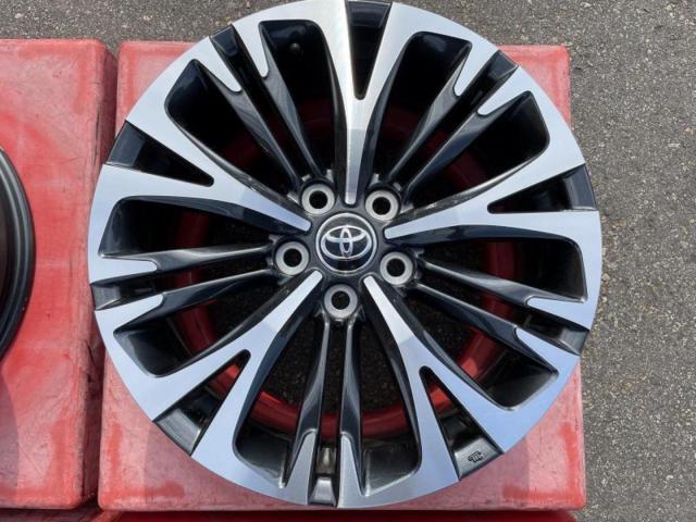 トヨタ純正(TOYOTA) ヤリスクロス純正アルミ | 目立った傷や汚れ無し 