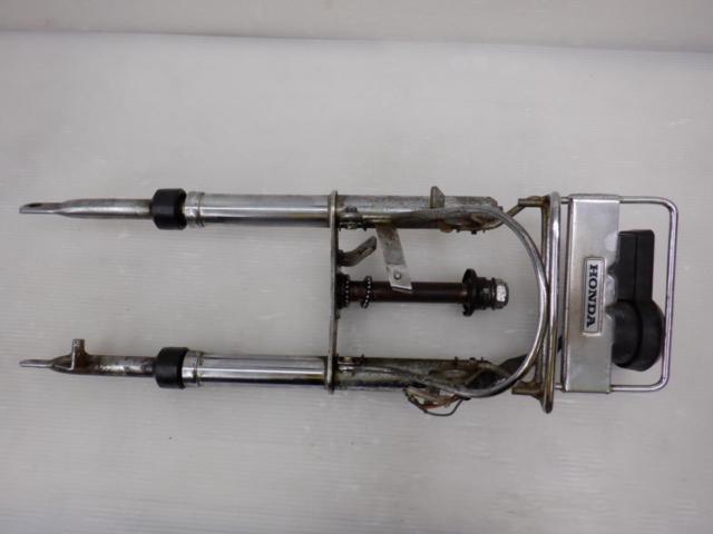 キャリア歪み有りHONDA 純正フロントフォーク フロントキャリア･メーター付き ゴリラ