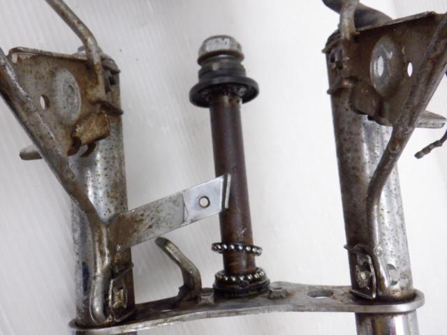 キャリア歪み有りHONDA 純正フロントフォーク フロントキャリア･メーター付き ゴリラ