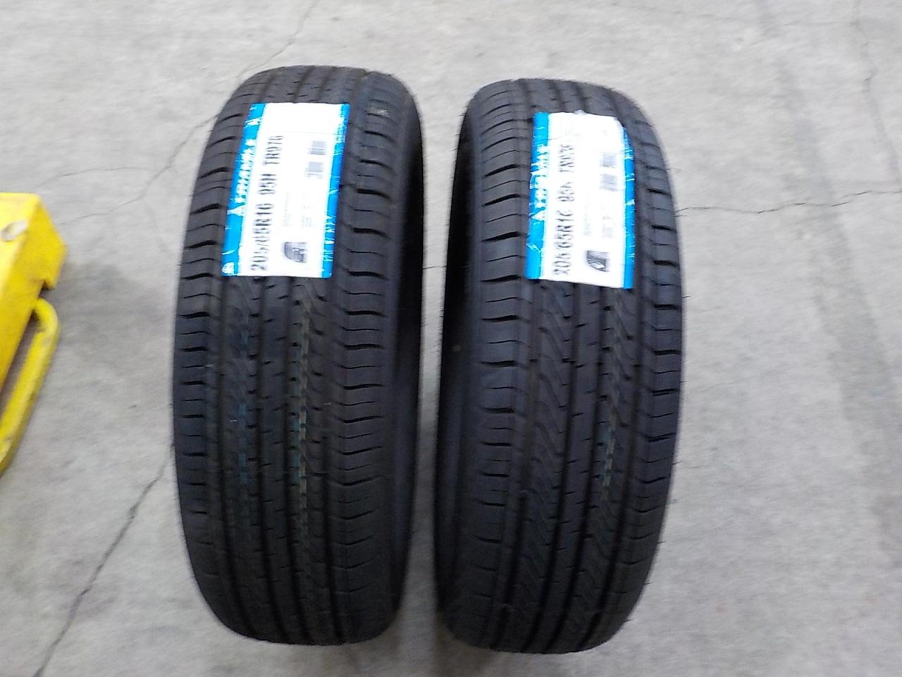 TRIANGLE SJHTT TR978 | カー用品 タイヤ 16インチタイヤを通販で購入する | 中古カー＆バイク用品の販売ならアップガレージ