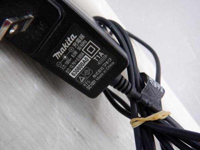 【WG】 makita 充電式クリーナ CL103D